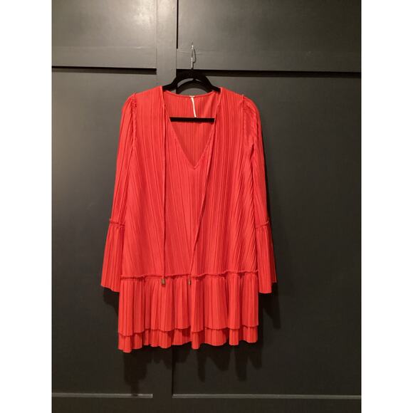 Free People Cant Help it tiered pleated red Long sleeve boho mini dress xs - Picture 2 of 10